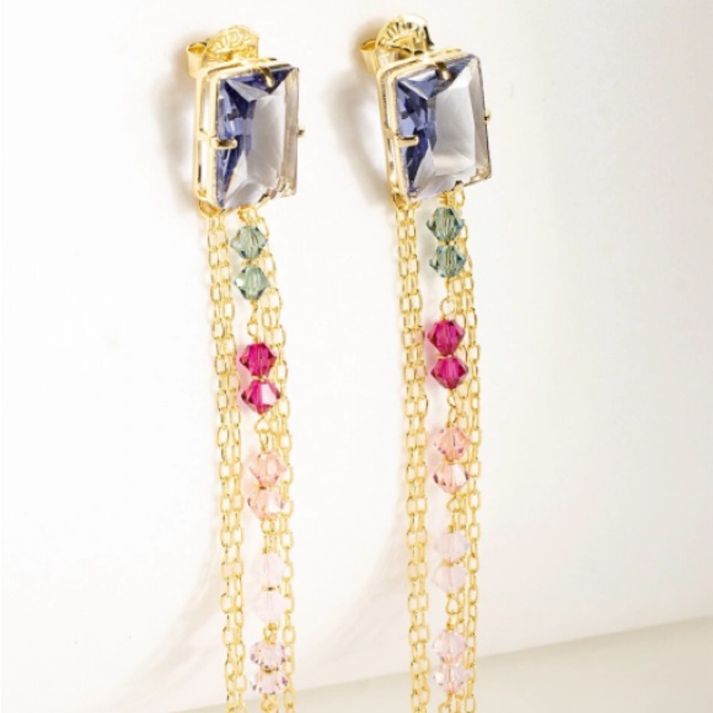 Gorgeous semi jewelry earrings made with Austrian crystals. Brand new